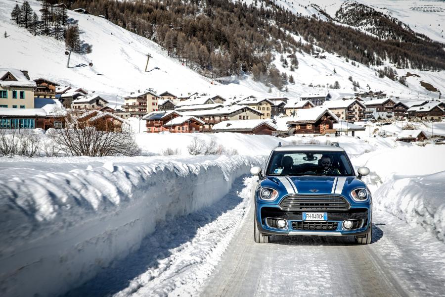  Mini Cooper D Countryman ALL4 (F60) 2017 года  (WW) (фото 7 из 20)
